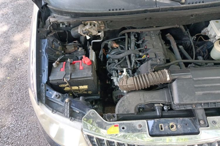 Used Wuling Hongguang 2010 1.4L Luxury Model Engine Bay Right