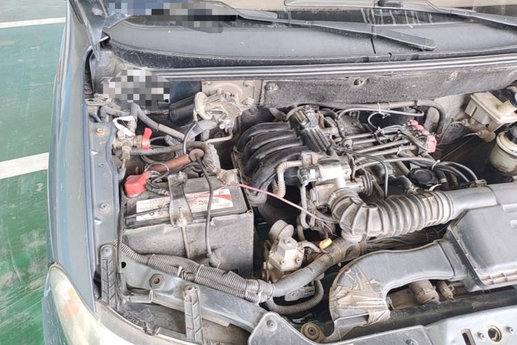 Used Wuling Hongguang 2010 1.2L Standard Version China IV Engine Bay Right