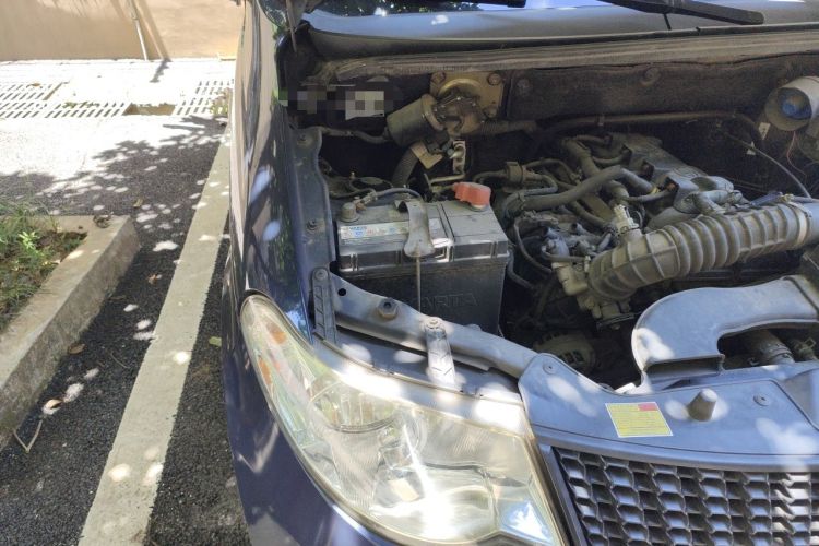 Used Wuling Hongguang 2010 1.4L Base Version Engine Bay Right