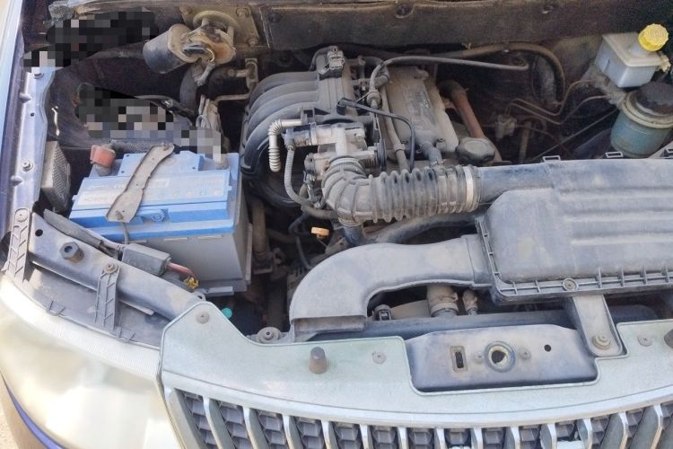 Used Wuling Hongguang 2010 1.2L Standard Version China IV Engine Bay Right