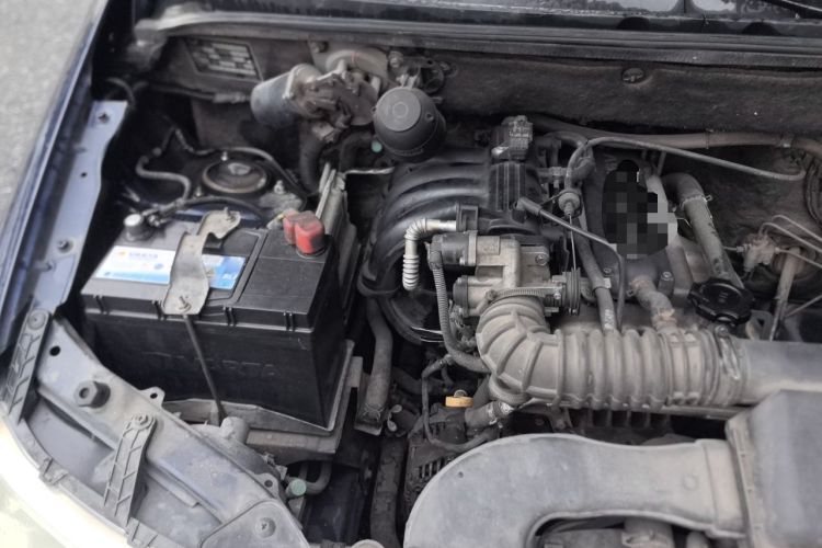 Used Wuling Hongguang 2010 1.2L Base Version China IV Standard Engine Bay Right
