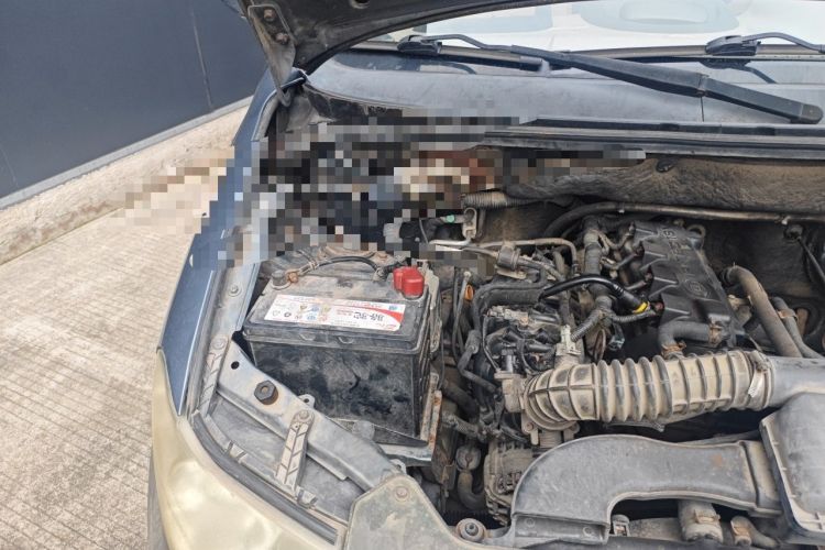 Used Wuling Hongguang 2010 1.4L Comfort Version Engine Bay Right