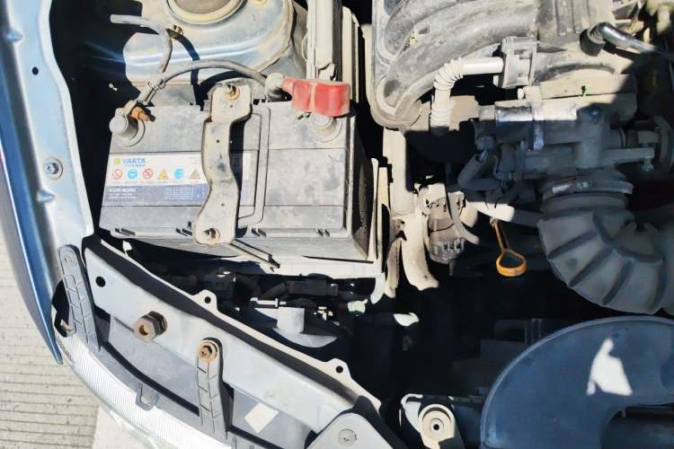 Used Wuling Hongguang 2010 1.2L Standard Version China IV Engine Bay Right