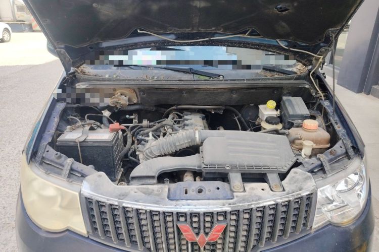Used Wuling Hongguang 2010 1.4L Luxury Model Engine Bay