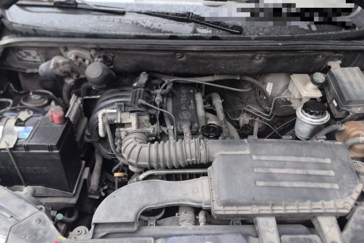 Used Wuling Hongguang 2010 1.2L Base Version China IV Standard Engine Bay
