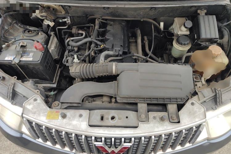 Used Wuling Hongguang 2010 1.4L Comfort Version Engine Bay