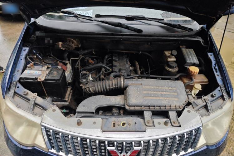 Used Wuling Hongguang 2010 1.4L Comfort Version Engine Bay