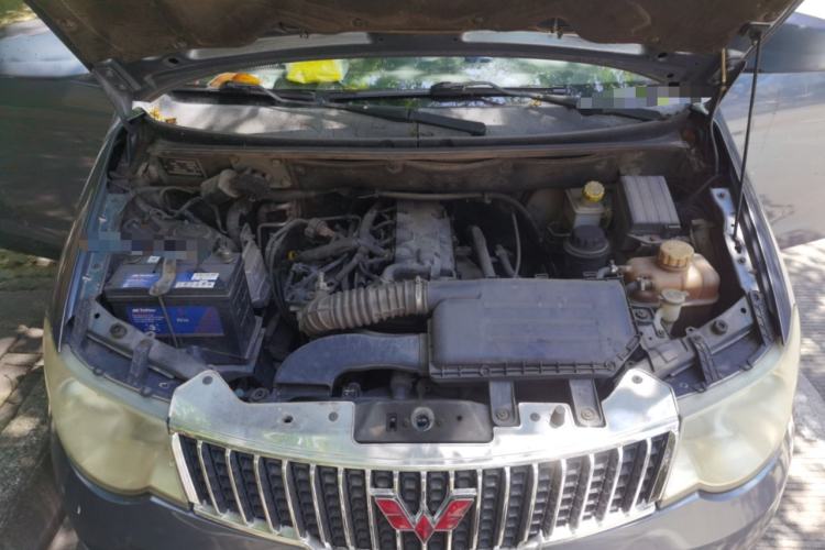 Used Wuling Hongguang 2010 1.4L Luxury Model Engine Bay