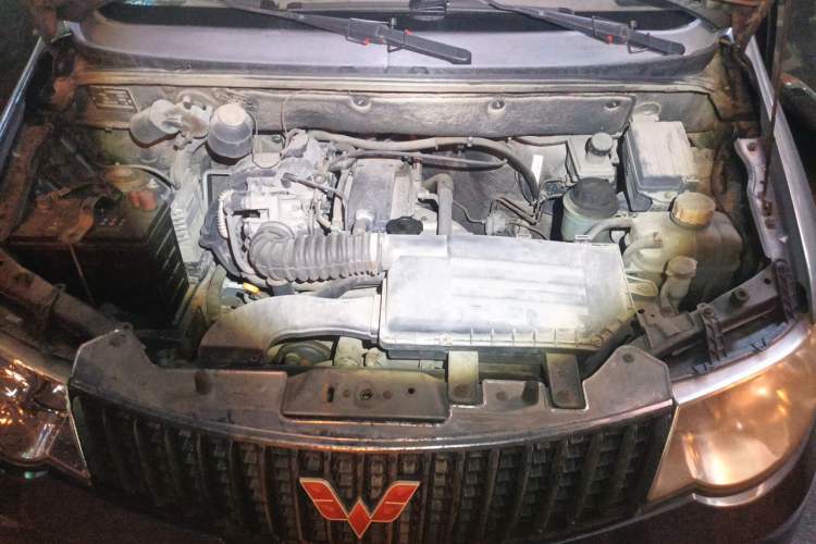 Used Wuling Hongguang 2010 1.2L Comfort Edition China IV Engine Bay