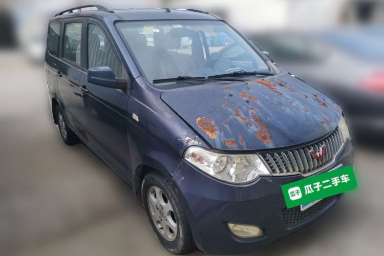 Used Wuling Hongguang 2010 1.4L Luxury Model Front Right 45 Deg