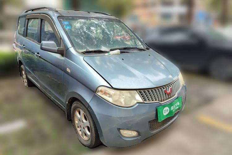 Used Wuling Hongguang 2010 1.4L Luxury Model Front Right 45 Deg