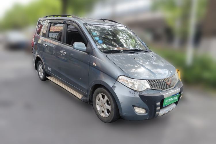 Used Wuling Hongguang 2010 1.4L Luxury Model Front Right 45 Deg