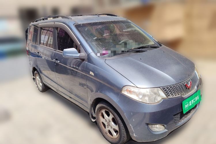 Used Wuling Hongguang 2010 1.4L Luxury Model Front Right 45 Deg