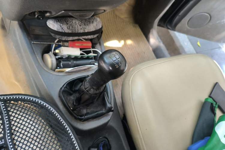 Used Wuling Hongguang 2010 1.2L Base Version China IV Standard Gear Lever