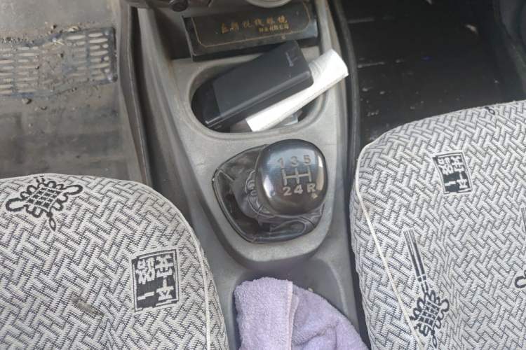 Used Wuling Hongguang 2010 1.2L Base Version China IV Standard Gear Lever