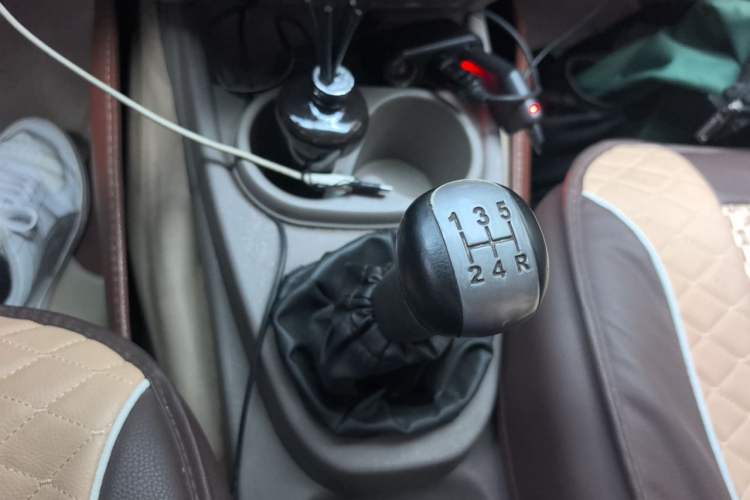 Used Wuling Hongguang 2010 1.2L Standard Version China IV Gear Lever