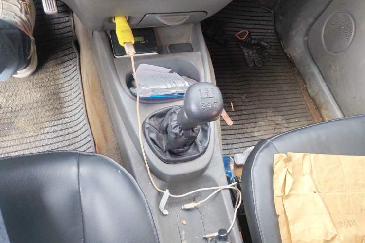 Used Wuling Hongguang 2010 1.2L Base Version China IV Standard Gear Lever