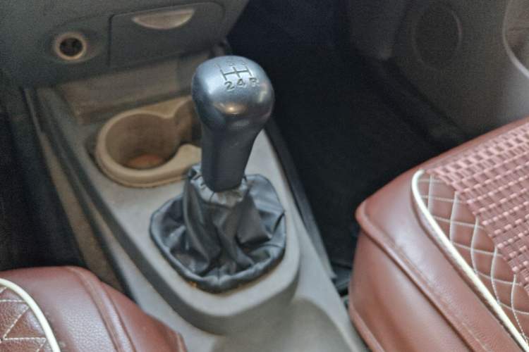 Used Wuling Hongguang 2010 1.2L Base Version China IV Standard Gear Lever