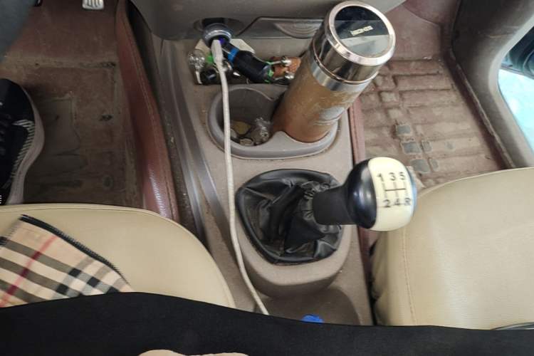 Used Wuling Hongguang 2010 1.2L Standard Version China IV Gear Lever