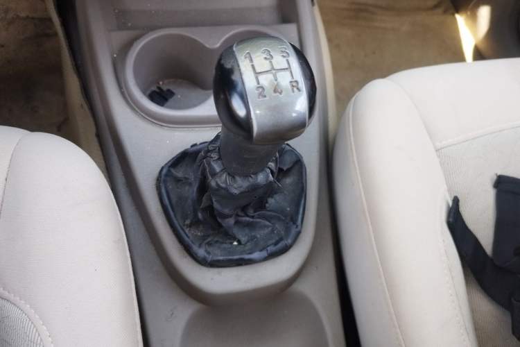 Used Wuling Hongguang 2010 1.2L Standard Version China IV Gear Lever