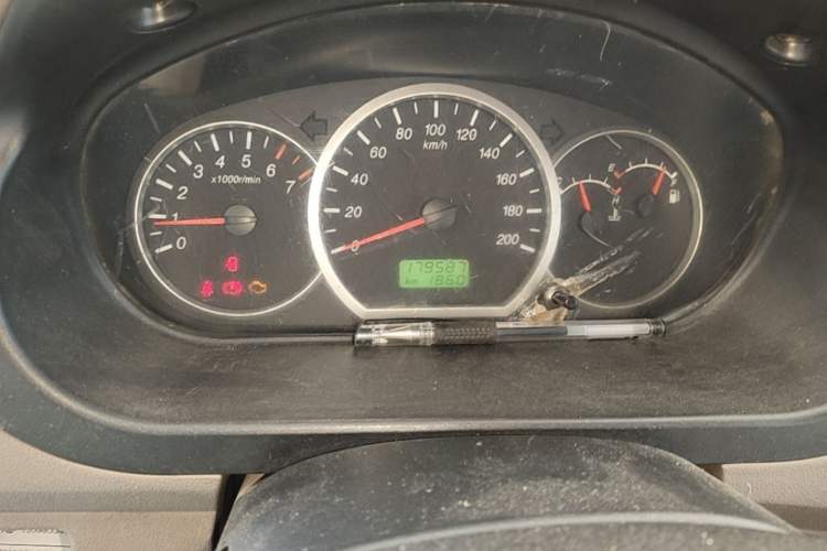 Used Wuling Hongguang 2010 1.2L Standard Version China IV Instrument Cluster
