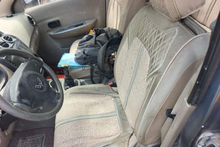 Used Wuling Hongguang 2010 1.2L Comfort Edition China IV Left Front Seat
