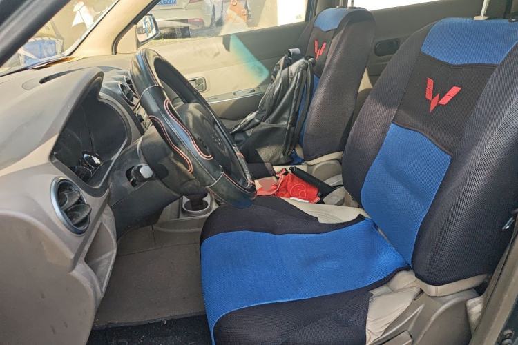 Used Wuling Hongguang 2010 1.2L Standard Version China IV Left Front Seat