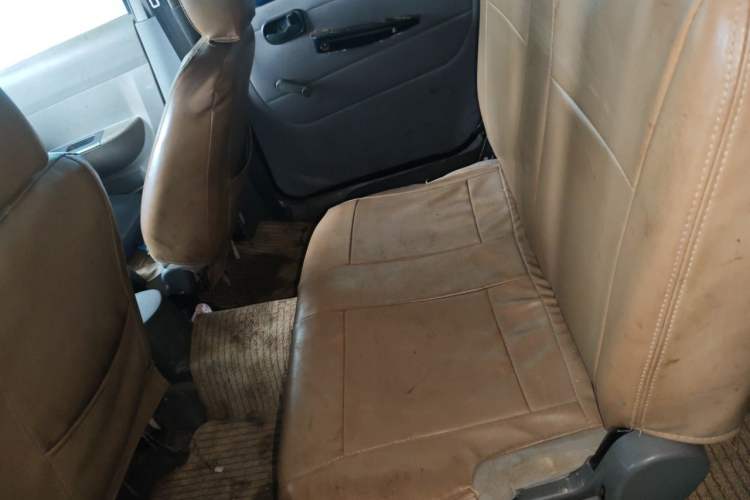 Used Wuling Hongguang 2010 1.2L Base Version China IV Standard Left Rear Seat