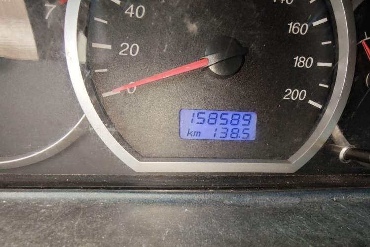 Used Wuling Hongguang 2010 1.4L Comfort Version Odometer Close Up