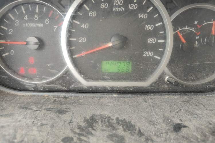 Used Wuling Hongguang 2010 1.2L Standard Version China IV Odometer Close Up