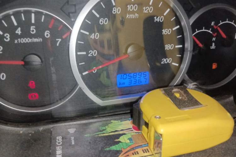 Used Wuling Hongguang 2010 1.4L Comfort Version Odometer Close Up