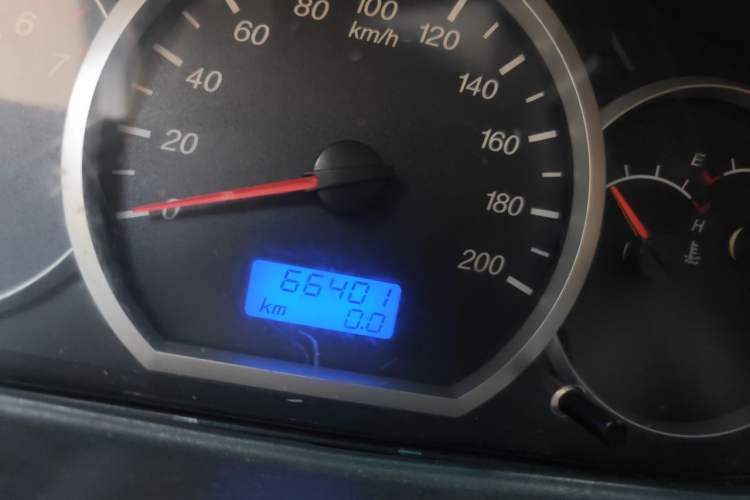 Used Wuling Hongguang 2010 1.4L Comfort Version Odometer Close Up