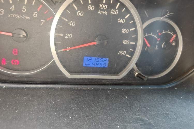 Used Wuling Hongguang 2010 1.4L Luxury Model Odometer Close Up