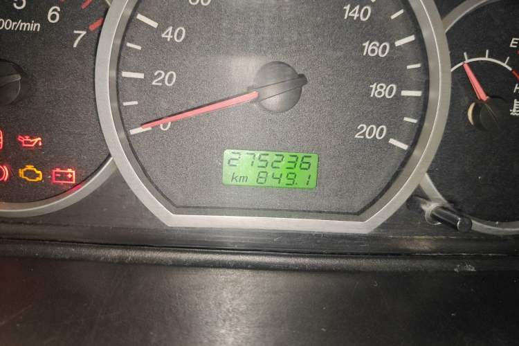 Used Wuling Hongguang 2010 1.4L Standard Version Odometer Close Up