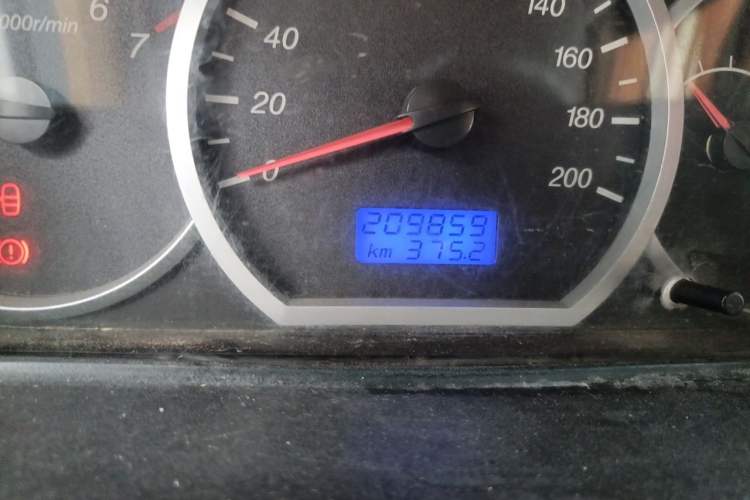 Used Wuling Hongguang 2010 1.4L Luxury Model Odometer Close Up