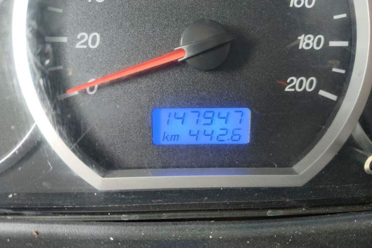 Used Wuling Hongguang 2010 1.4L Luxury Model Odometer Close Up