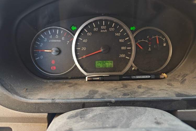 Used Wuling Hongguang 2010 1.2L Standard Version China IV Odometer Close Up