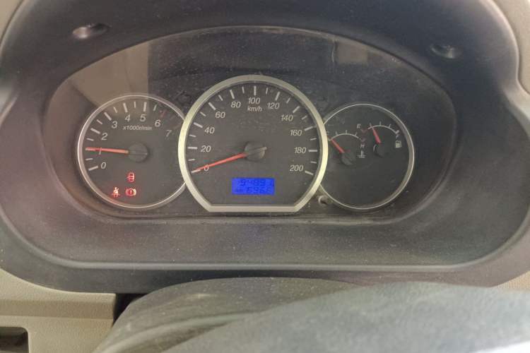 Used Wuling Hongguang 2010 1.2L Comfort Edition China IV Odometer Close Up