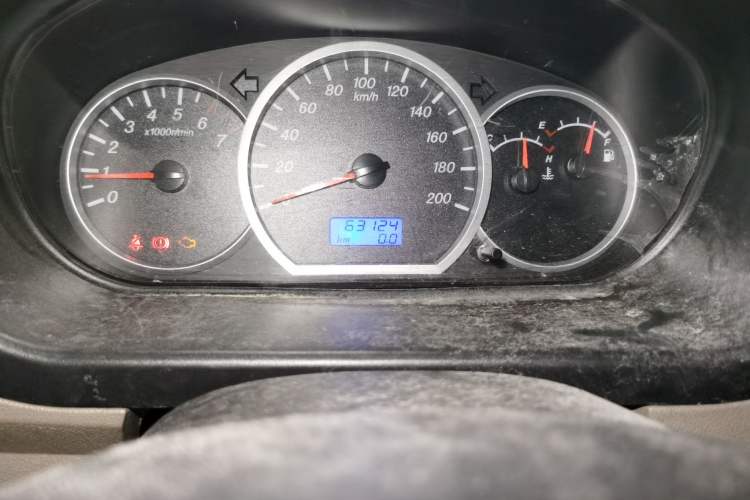 Used Wuling Hongguang 2010 1.4L Comfort Version Odometer Close Up