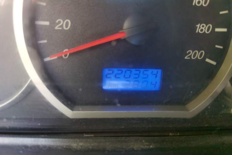 Used Wuling Hongguang 2010 1.4L Luxury Model Odometer Close Up