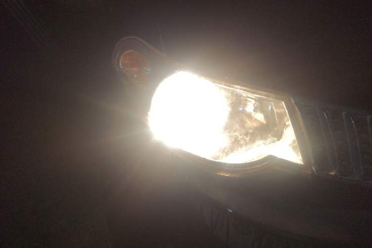 Used Wuling Hongguang 2010 1.4L Standard Version Right Front Headlight