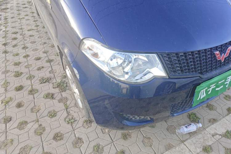 Used Wuling Hongguang 2010 1.2L Base Version China IV Standard Right Front Headlight