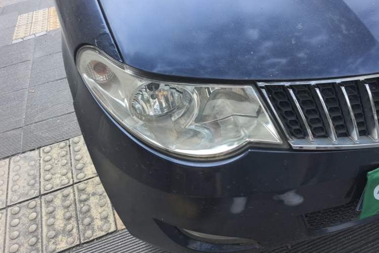 Used Wuling Hongguang 2010 1.2L Standard Version China IV Right Front Headlight