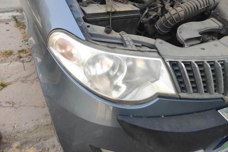 Used Wuling Hongguang 2010 1.4L Standard Version Right Front Headlight
