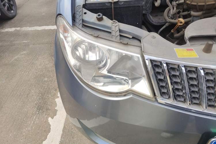 Used Wuling Hongguang 2010 1.2L Comfort Edition China IV Right Front Headlight