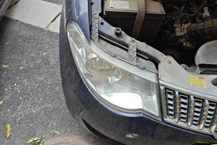 Used Wuling Hongguang 2010 1.4L Luxury Model Right Front Headlight