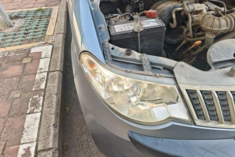 Used Wuling Hongguang 2010 1.2L Standard Version China IV Right Front Headlight