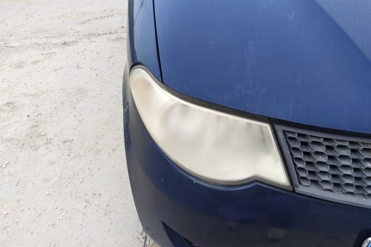 Used Wuling Hongguang 2010 1.2L Base Version China IV Standard Right Front Headlight