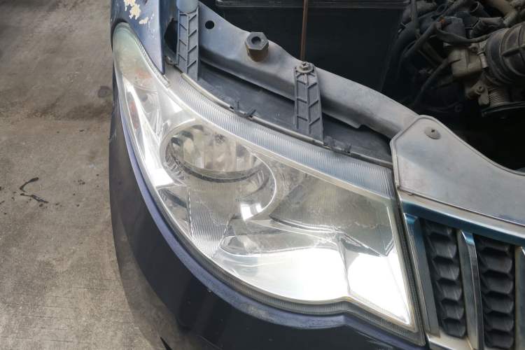Used Wuling Hongguang 2010 1.4L Luxury Model Right Front Headlight