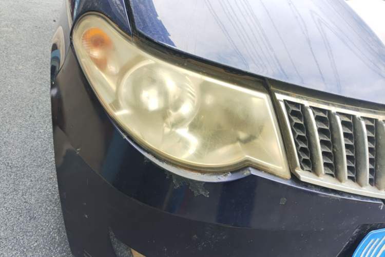 Used Wuling Hongguang 2010 1.4L Comfort Version Right Front Headlight
